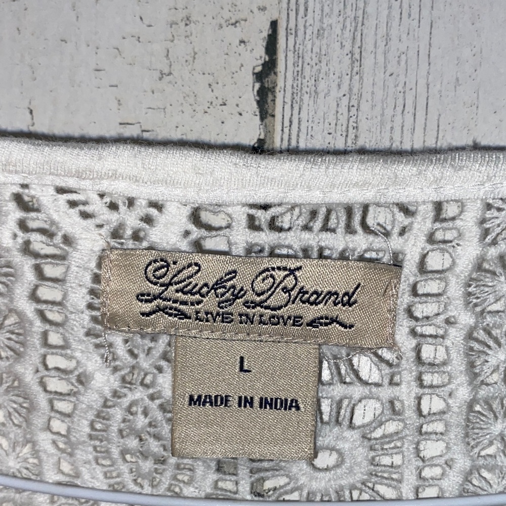 0801 Lucky Brand White Lace Detail Women's Top - Picture 2 of 3